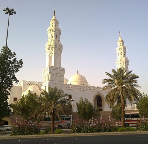 2-masjid-qiblatain-madinah